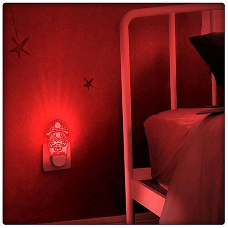 Lampka Nocna LED dla Dzieci KASK STRAŻAK STRAŻ do kontaktu gniazdka CZUJNIK